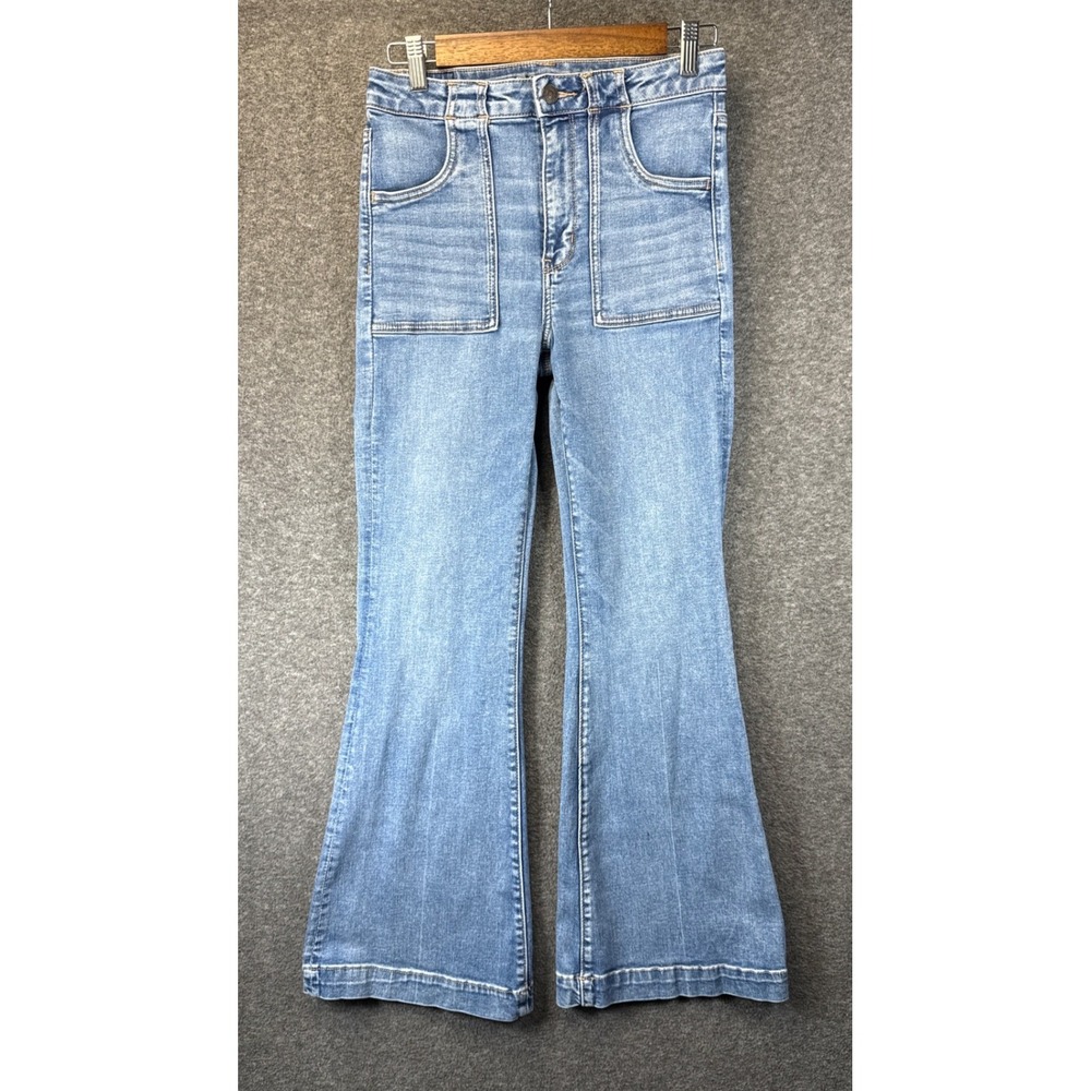 American Eagle Super Hi-Rise Flare Women 6 Blue Patch Pocket Jeans Night Out